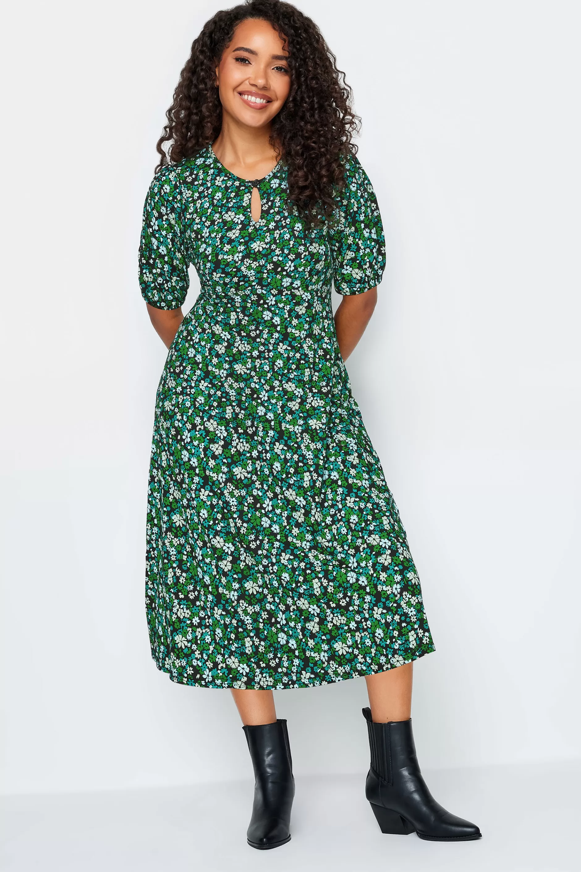 Women M&Co Midi Dresses> Petites Petite Green Ditsy Floral Print Midi Dress