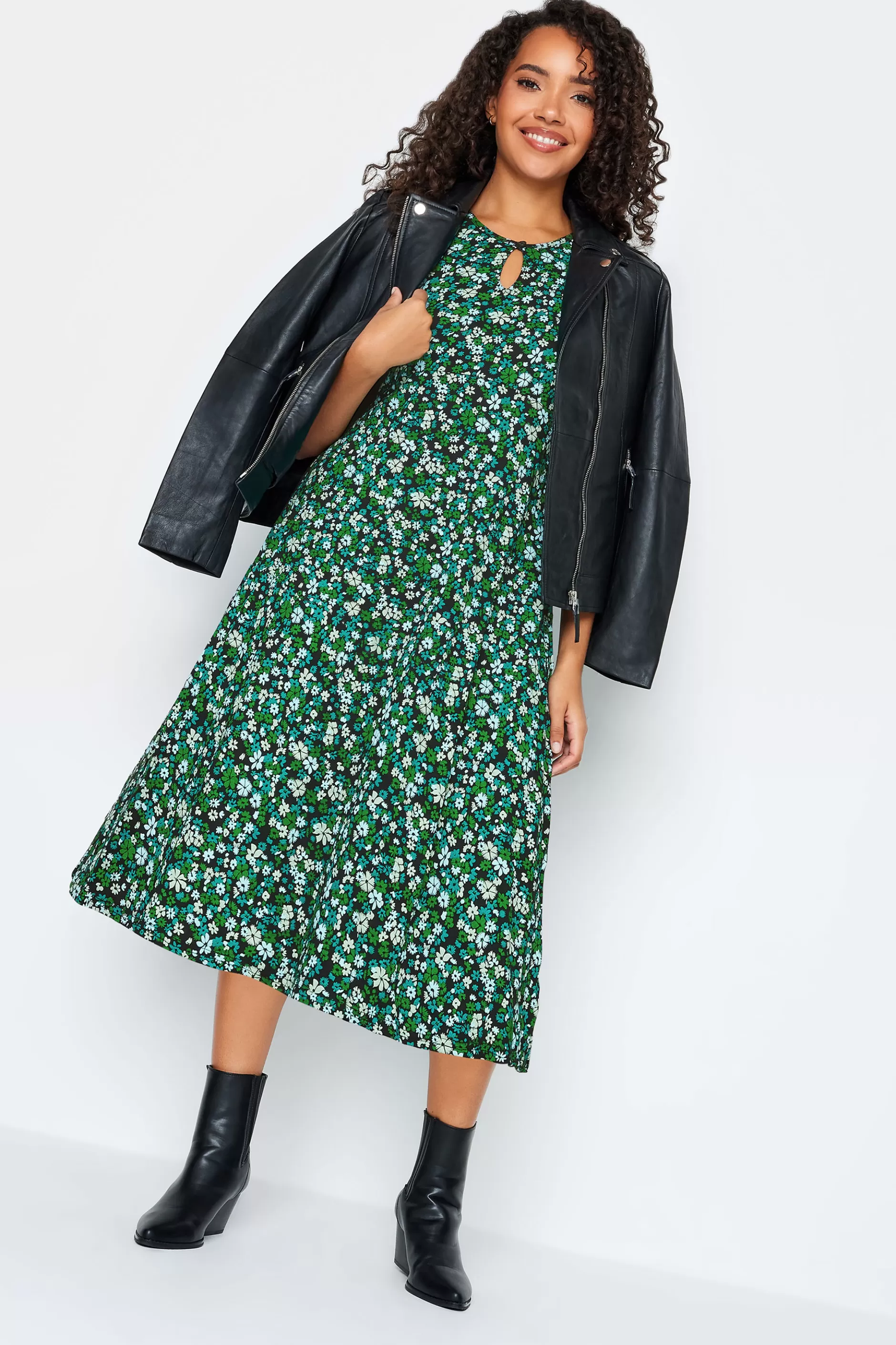 Women M&Co Midi Dresses> Petites Petite Green Ditsy Floral Print Midi Dress
