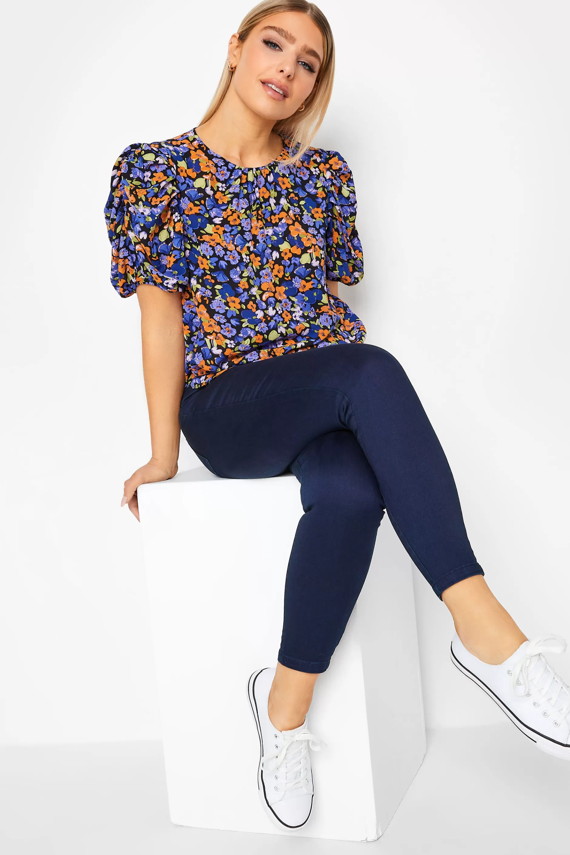 Women M&Co Short Sleeve Tops> Womens Black & Orange Floral Print Puff Sleeve Blouse