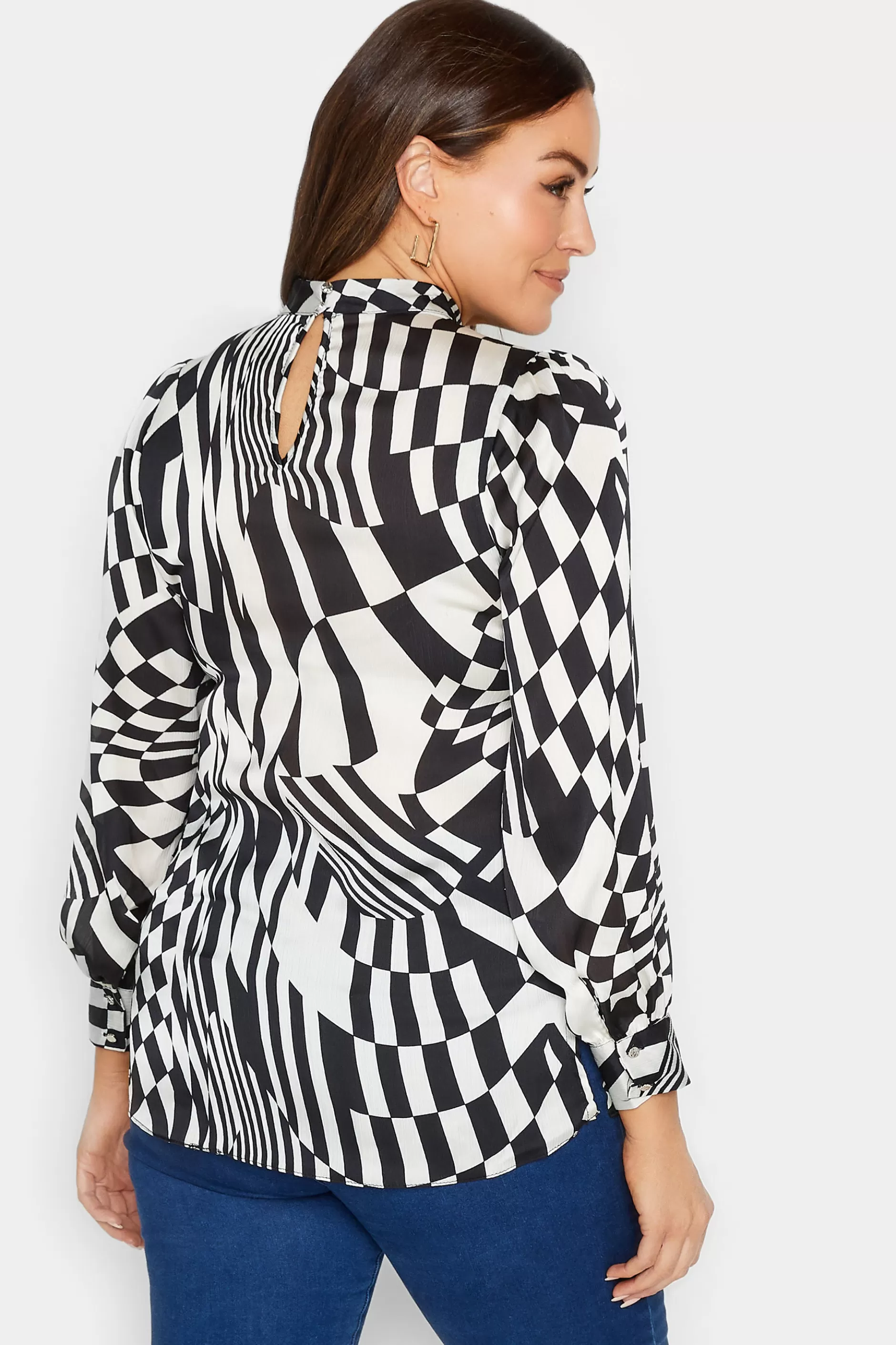 Women M&Co Long Sleeve Tops> Womens Black & White Abstract Print High Neck Satin Blouse
