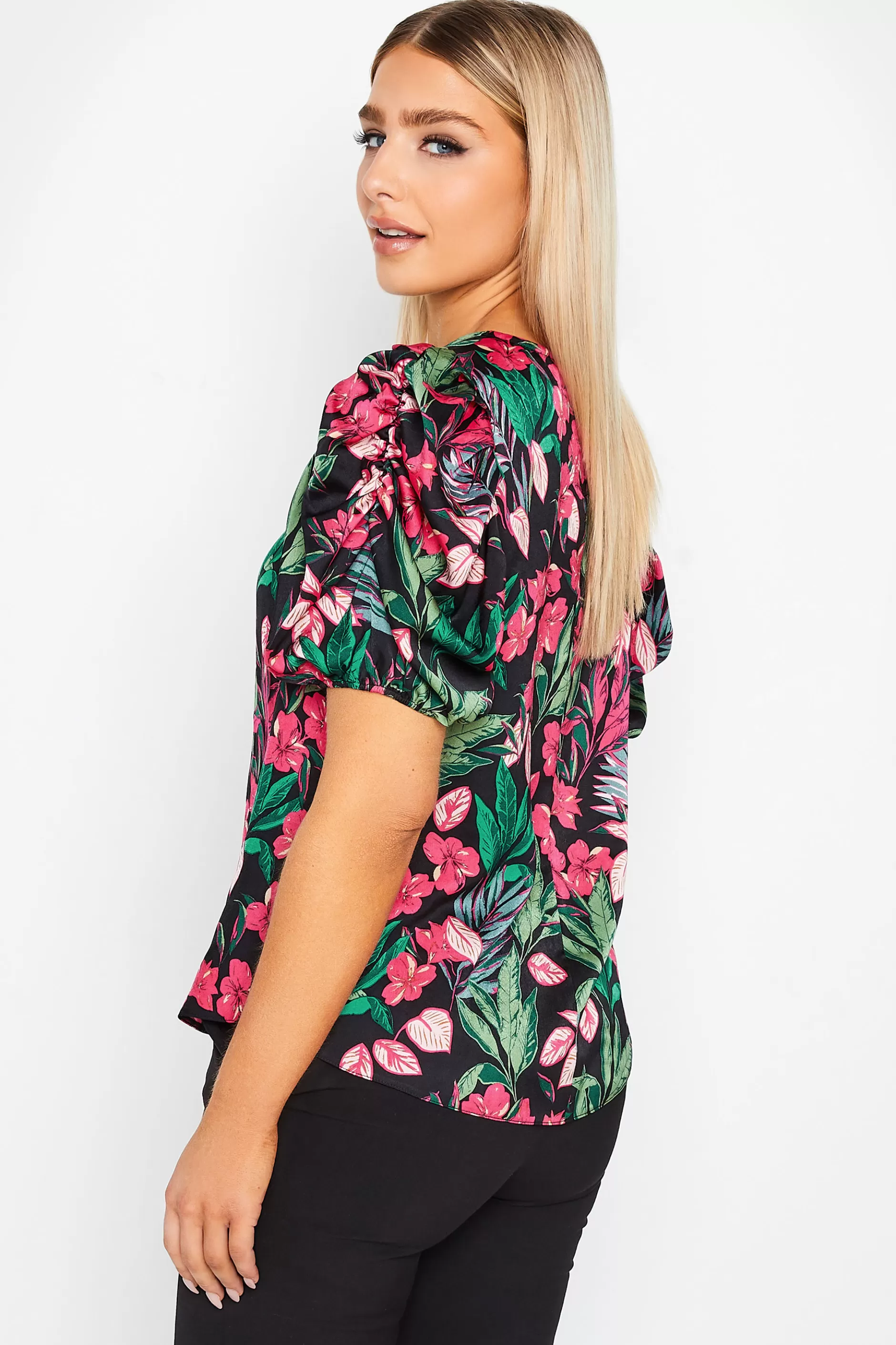 Women M&Co Short Sleeve Tops> Womens Black Floral Print Puff Sleeve Blouse