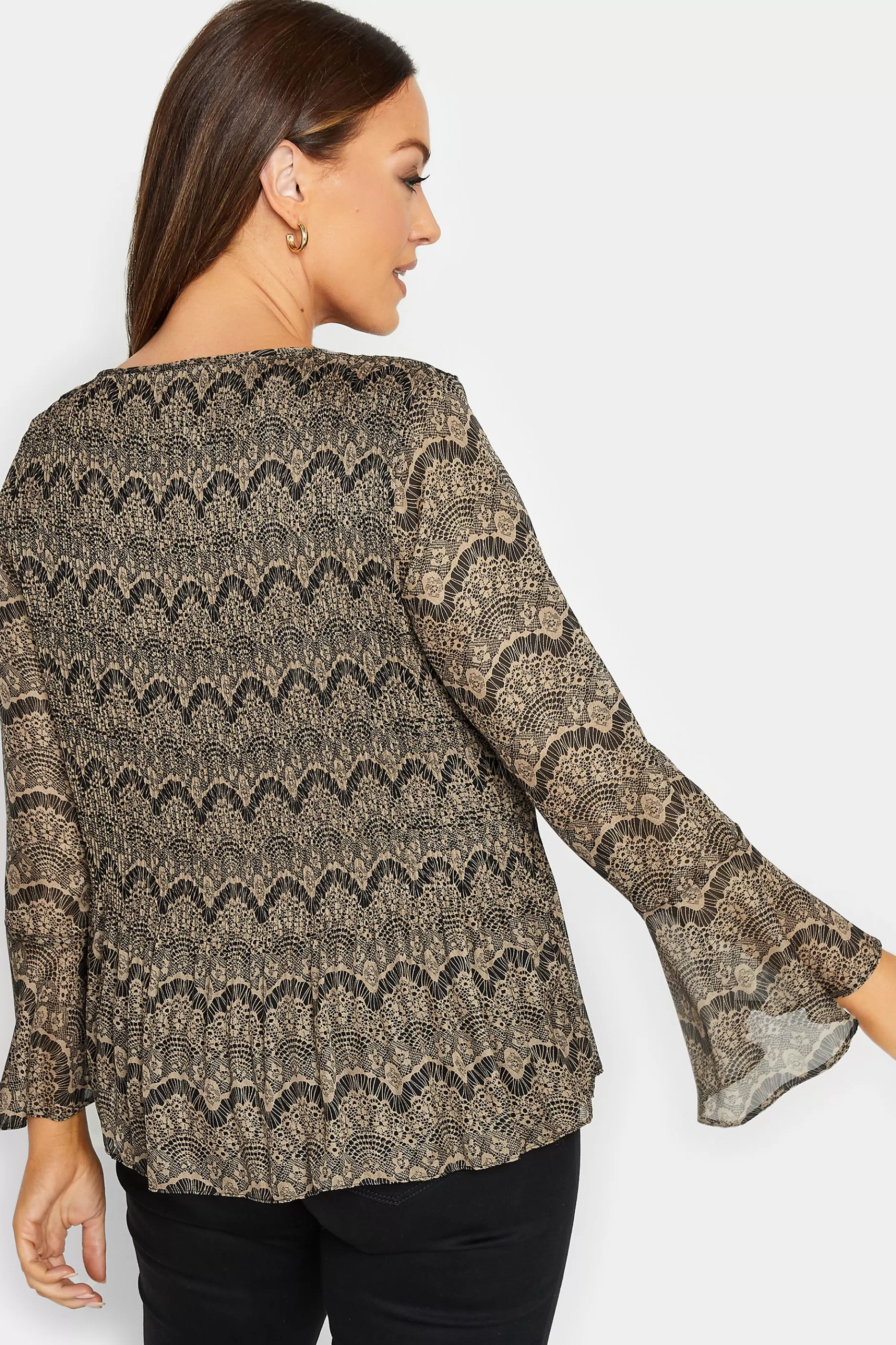 Women M&Co Long Sleeve Tops> Womens Brown Long Sleeve Lace Print Pleat Top
