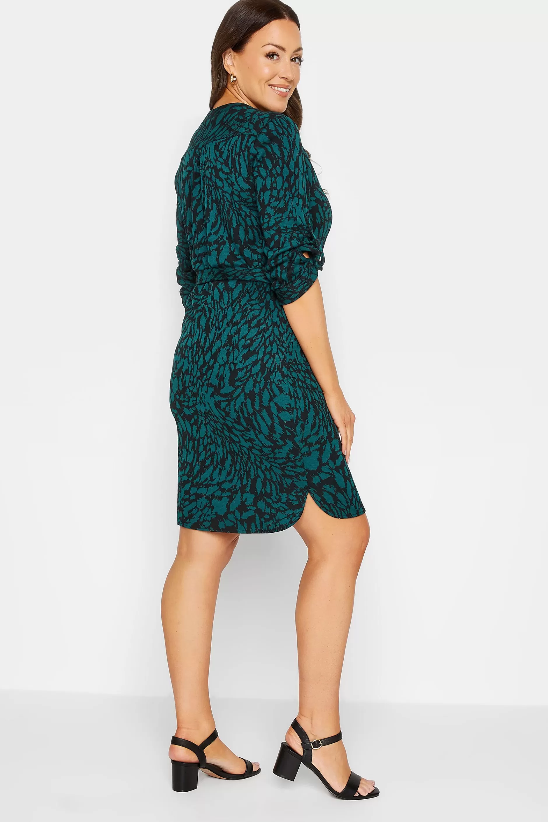 Women M&Co Shirt Dresses> Womens Green Animal Print Tie Waist Tunic Dress