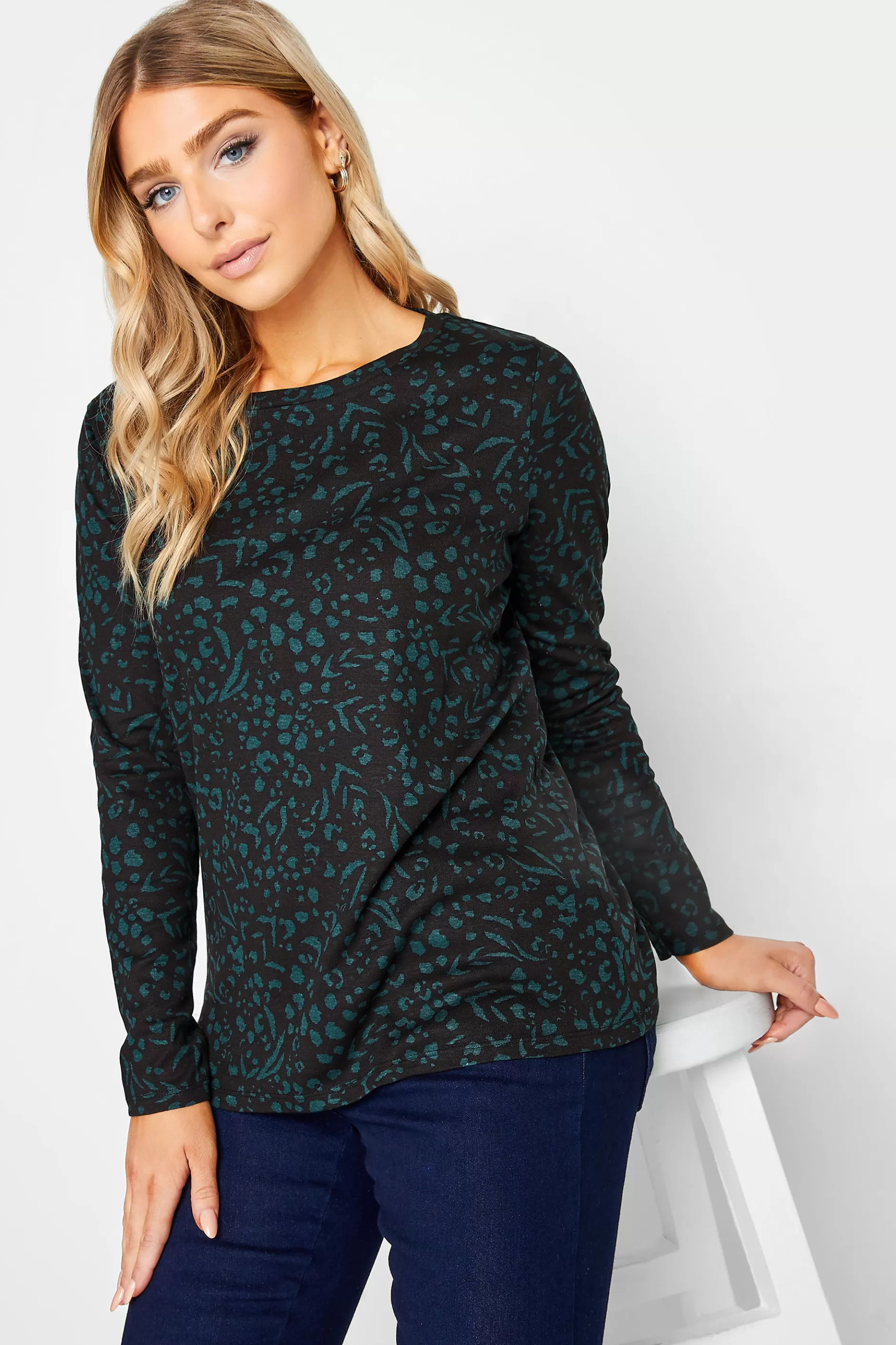 Women M&Co Long Sleeve Tops> Womens Green Teal Animal Print Long Sleeve Cotton Top