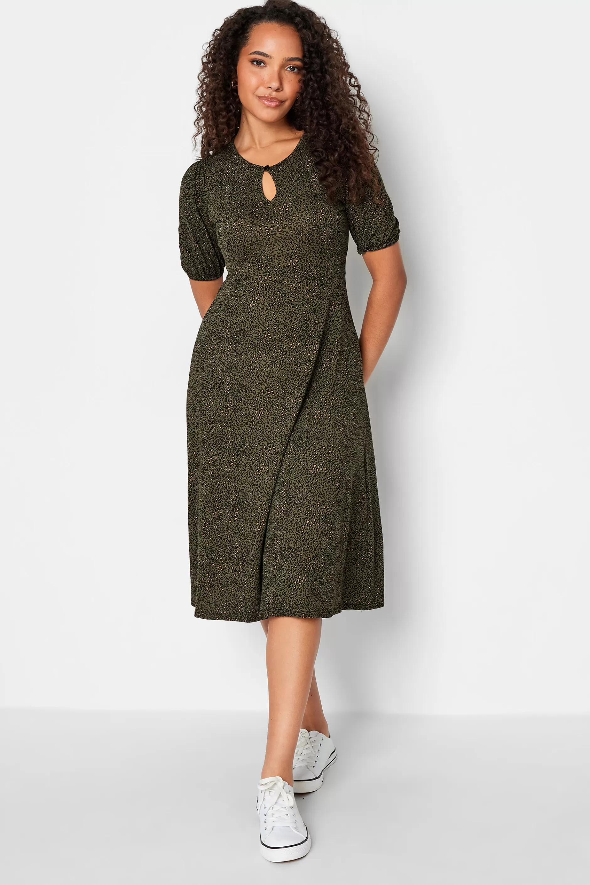 Women M&Co Maxi Dresses> Womens Khaki Green Animal Markings Keyhole Maxi Dress