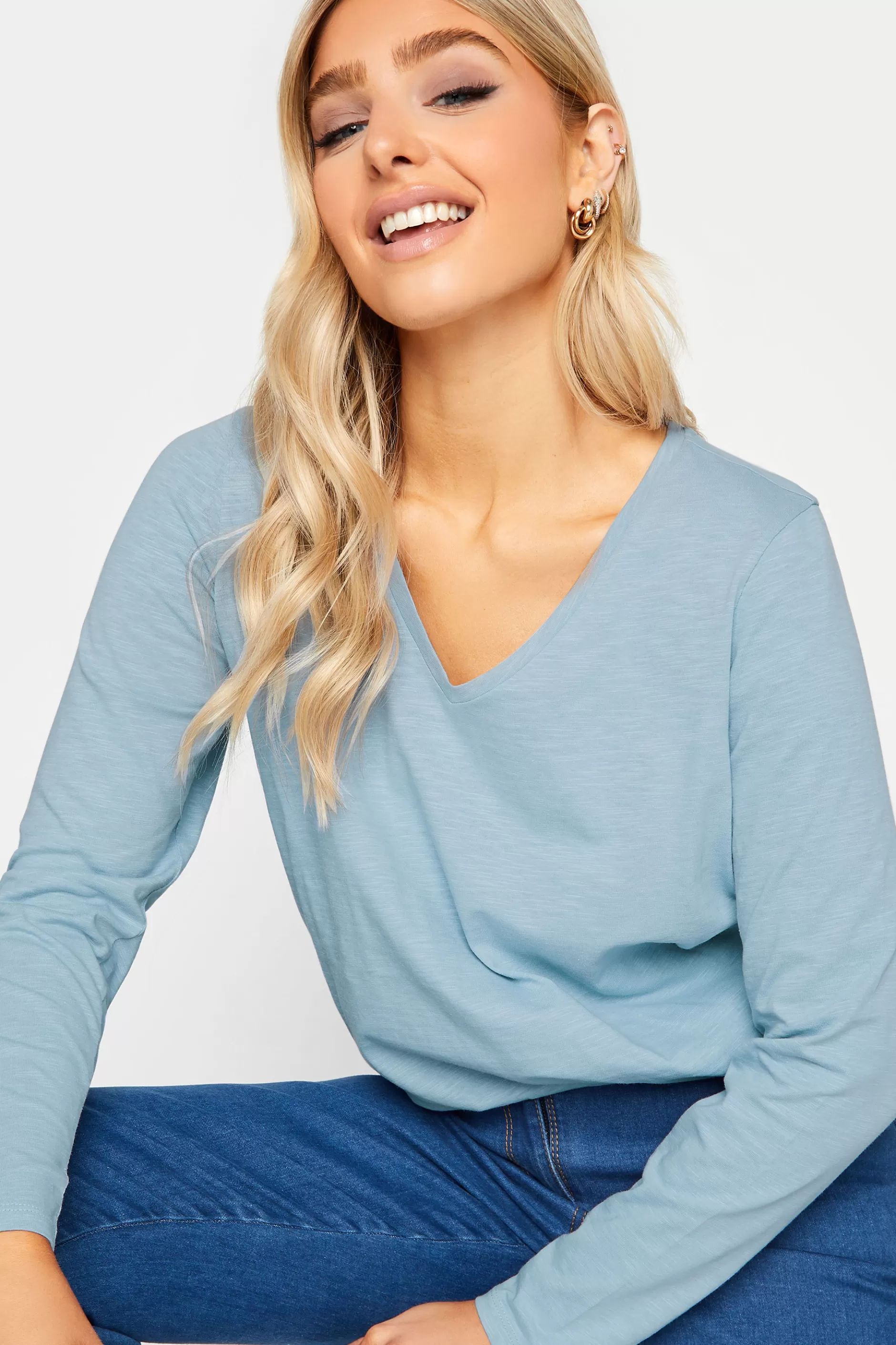 Women M&Co T-Shirts> Womens Light Blue V-Neck Long Sleeve Cotton Blend T-Shirt