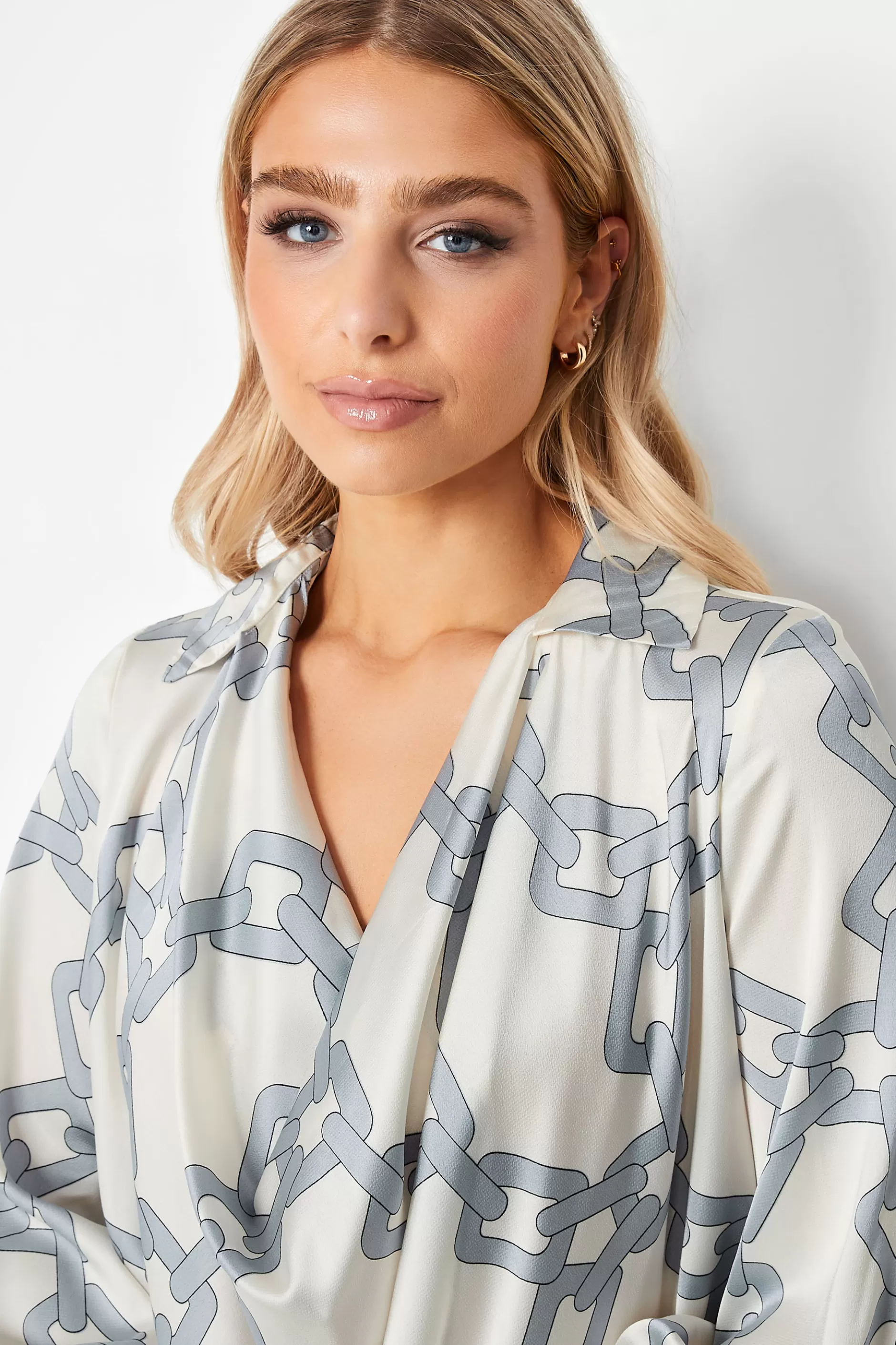 Women M&Co Long Sleeve Tops> Womens White Chain Print Cowl Neck Satin Blouse