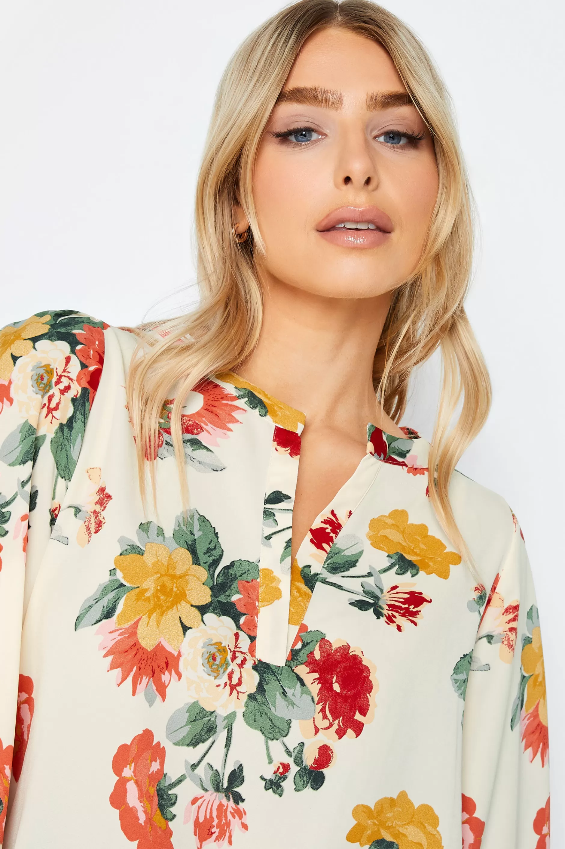 Women M&Co Blouses> Womens White Cream Floral Print Satin Blouse