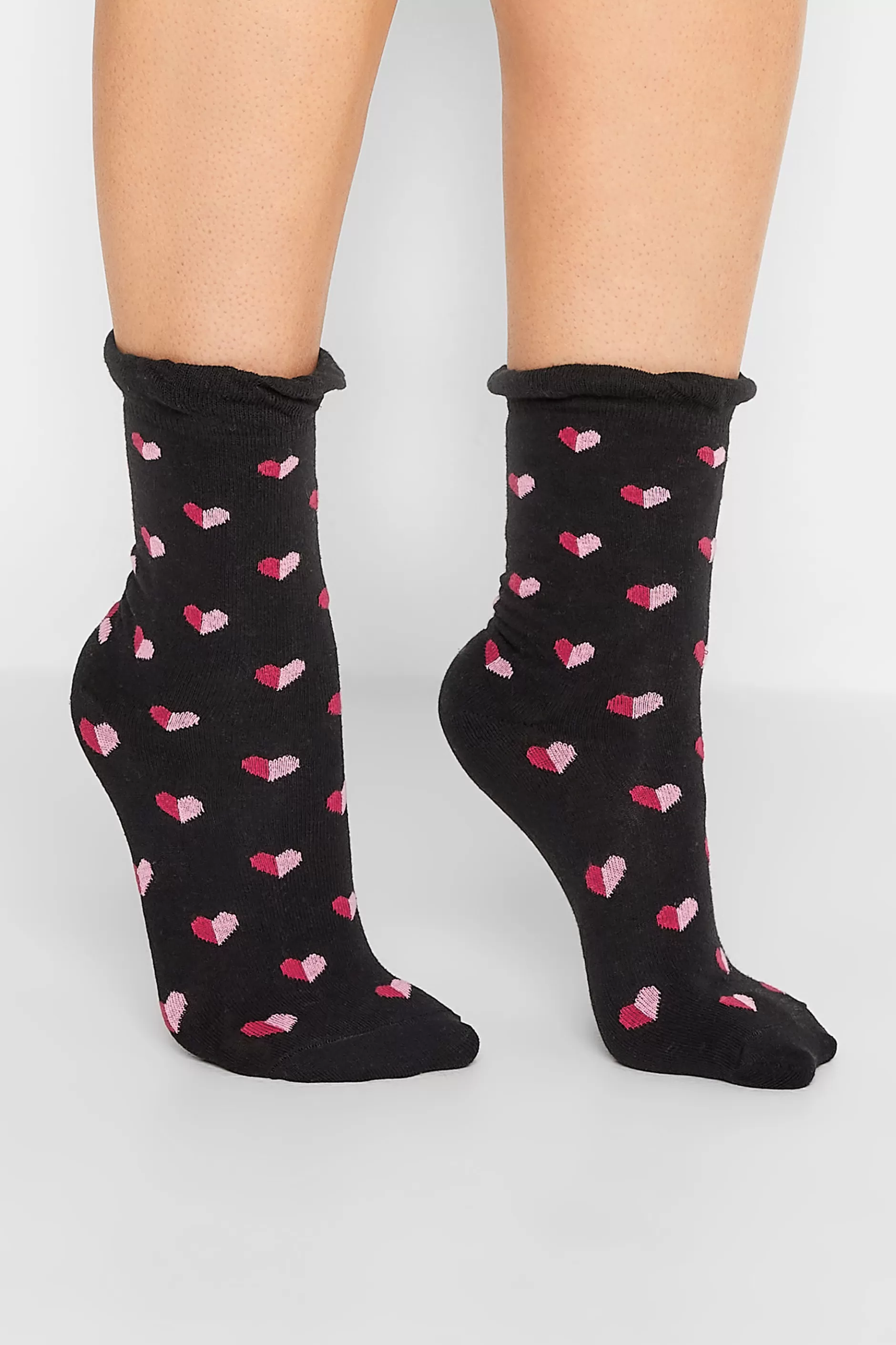 Women M&Co Socks>Yours Yours 4 Pack Black & Pink Heart Print Ankle Socks