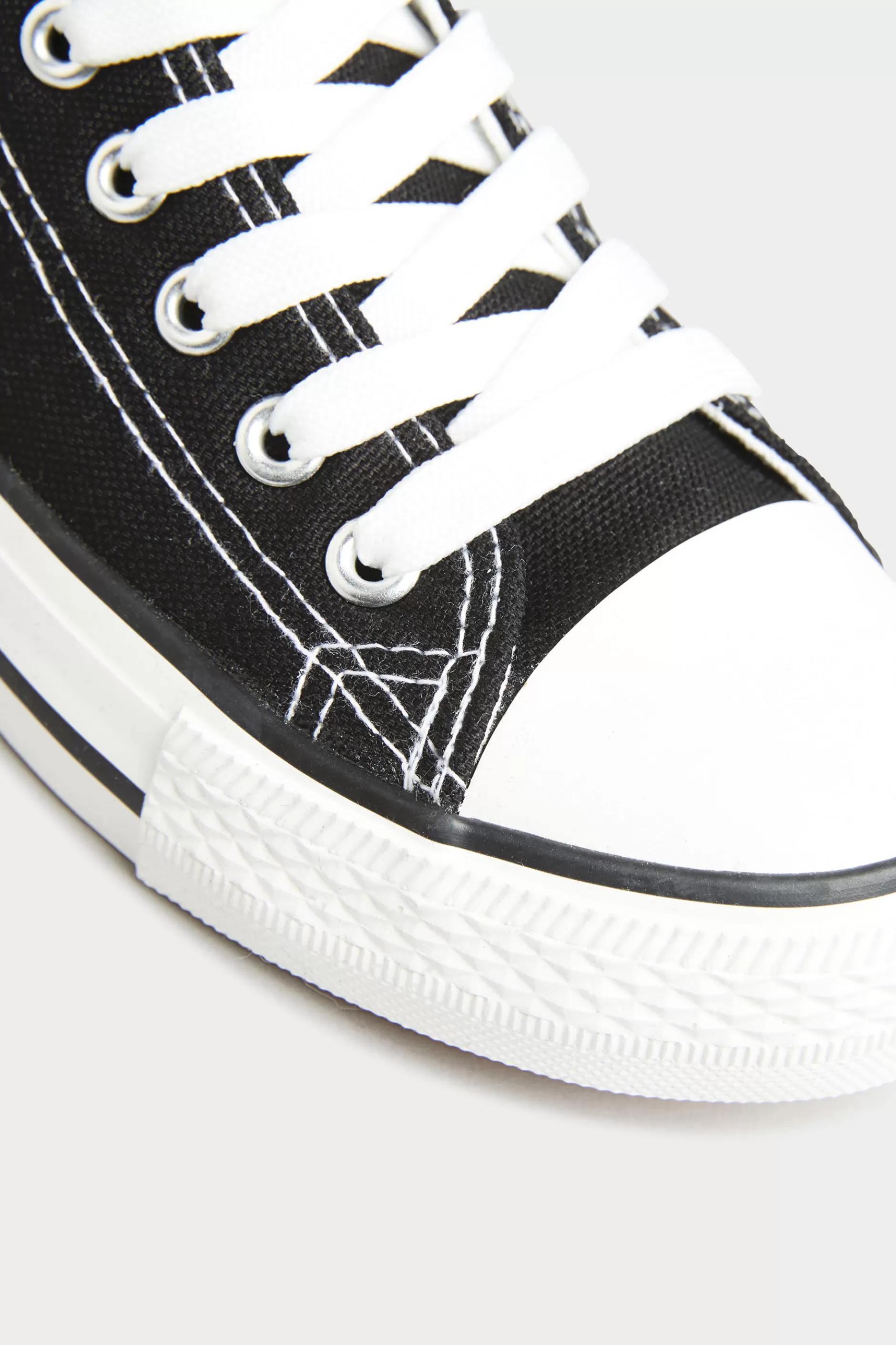 Women M&Co Flat Shoes>Yours Yours Black Canvas Low Trainers In Wide E Fit