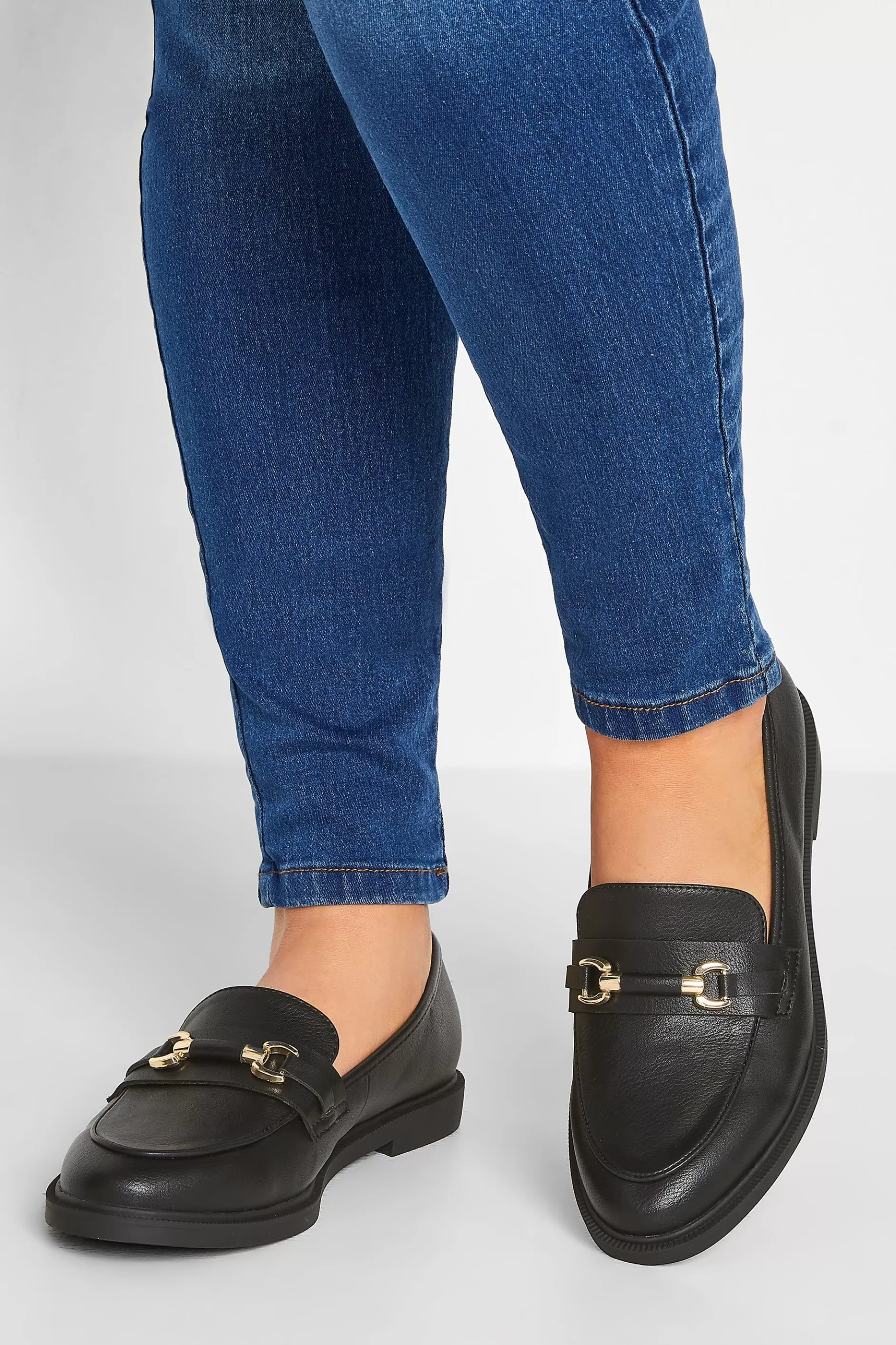 Women M&Co Flat Shoes>Yours Yours Black Pu Chain Detail Loafer In Wide E Fit & Extra Wide Eee Fit