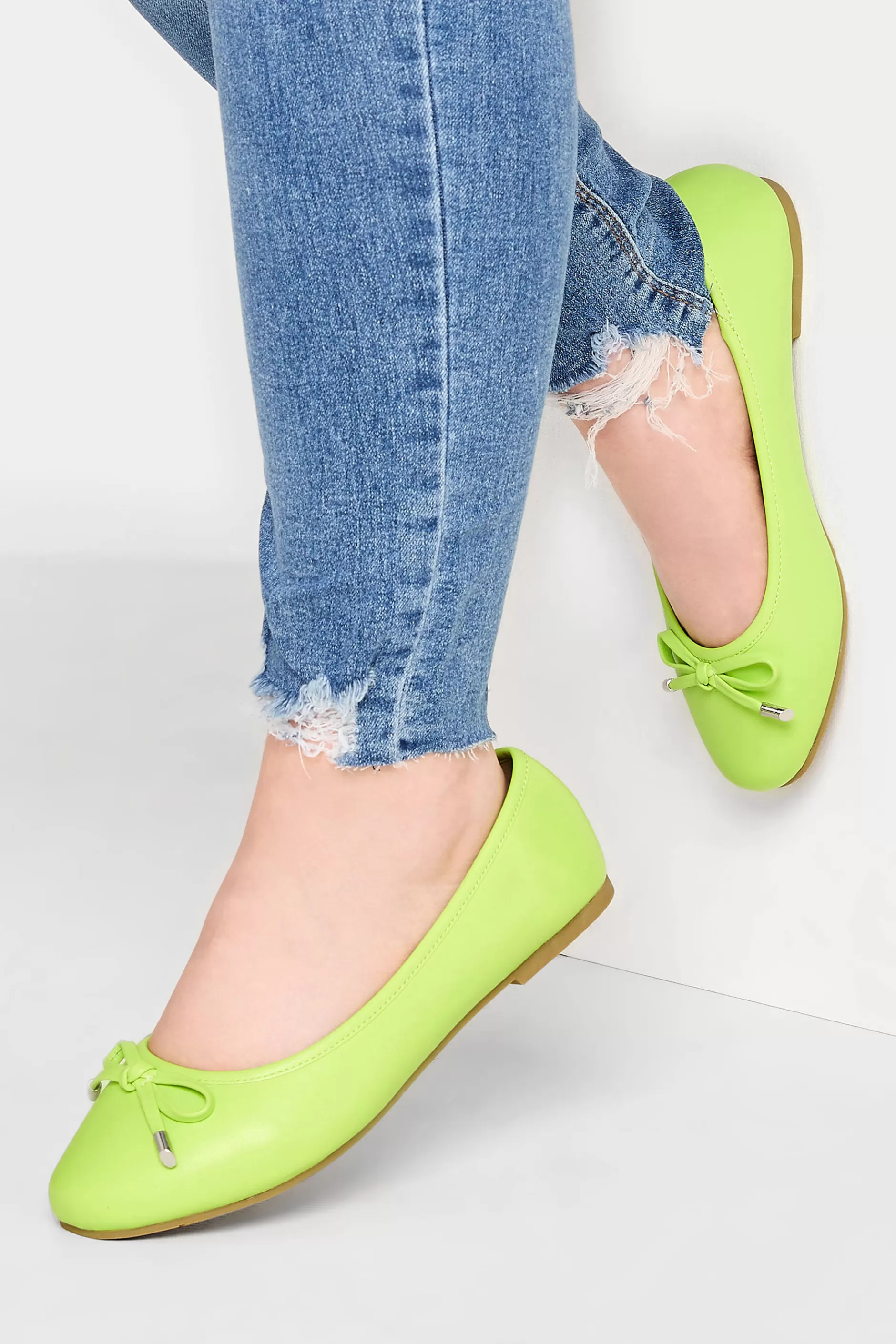 Women M&Co Flat Shoes>Yours Yours Green Ballerina Pumps In Wide E Fit & Extra Wide Eee Fit