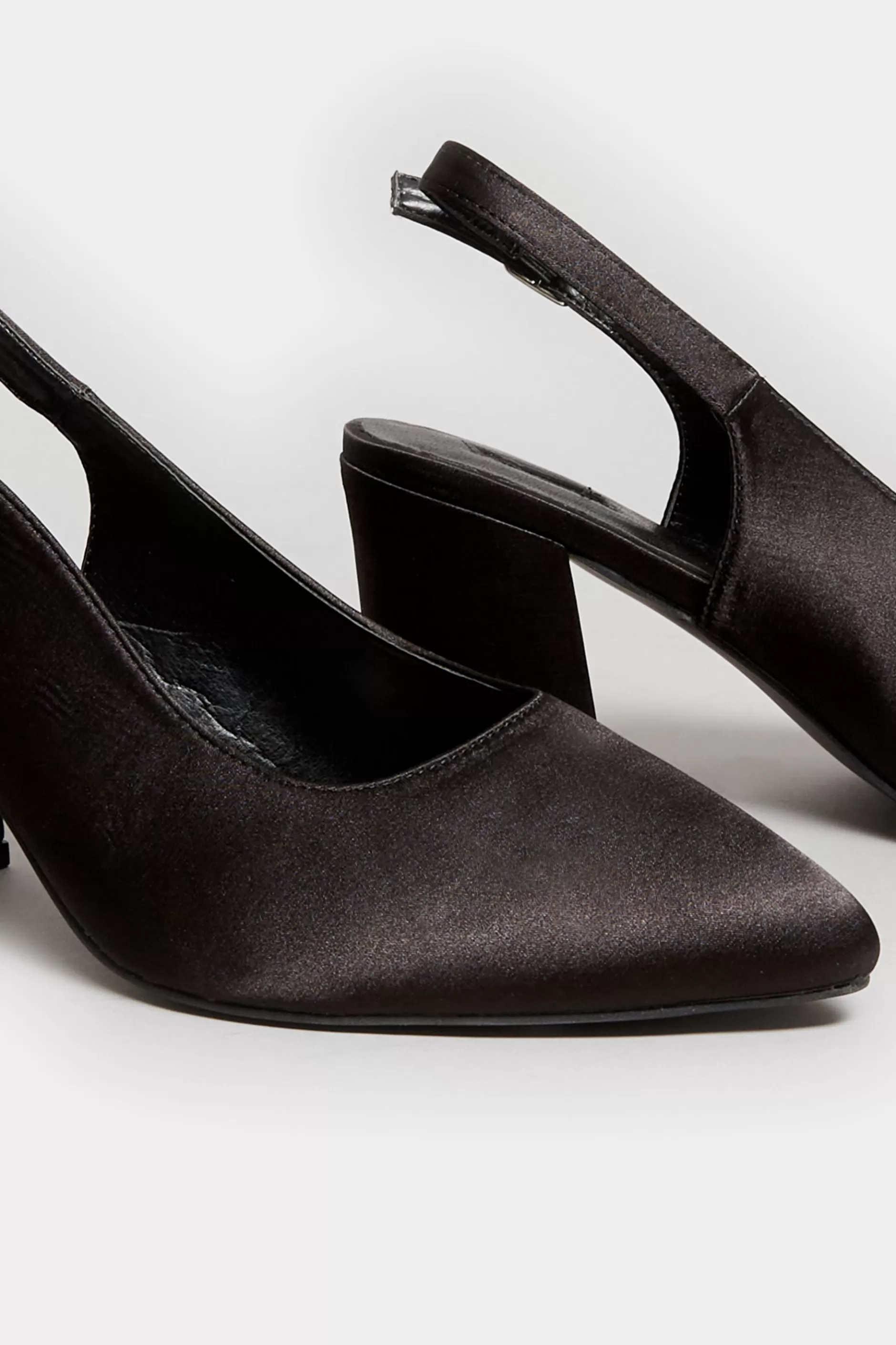 Women M&Co Heels>Yours Yours Limited Collection Black Pointed Block Heel Court Shoes In Wide E Fit & Extra Wide Eee Fit