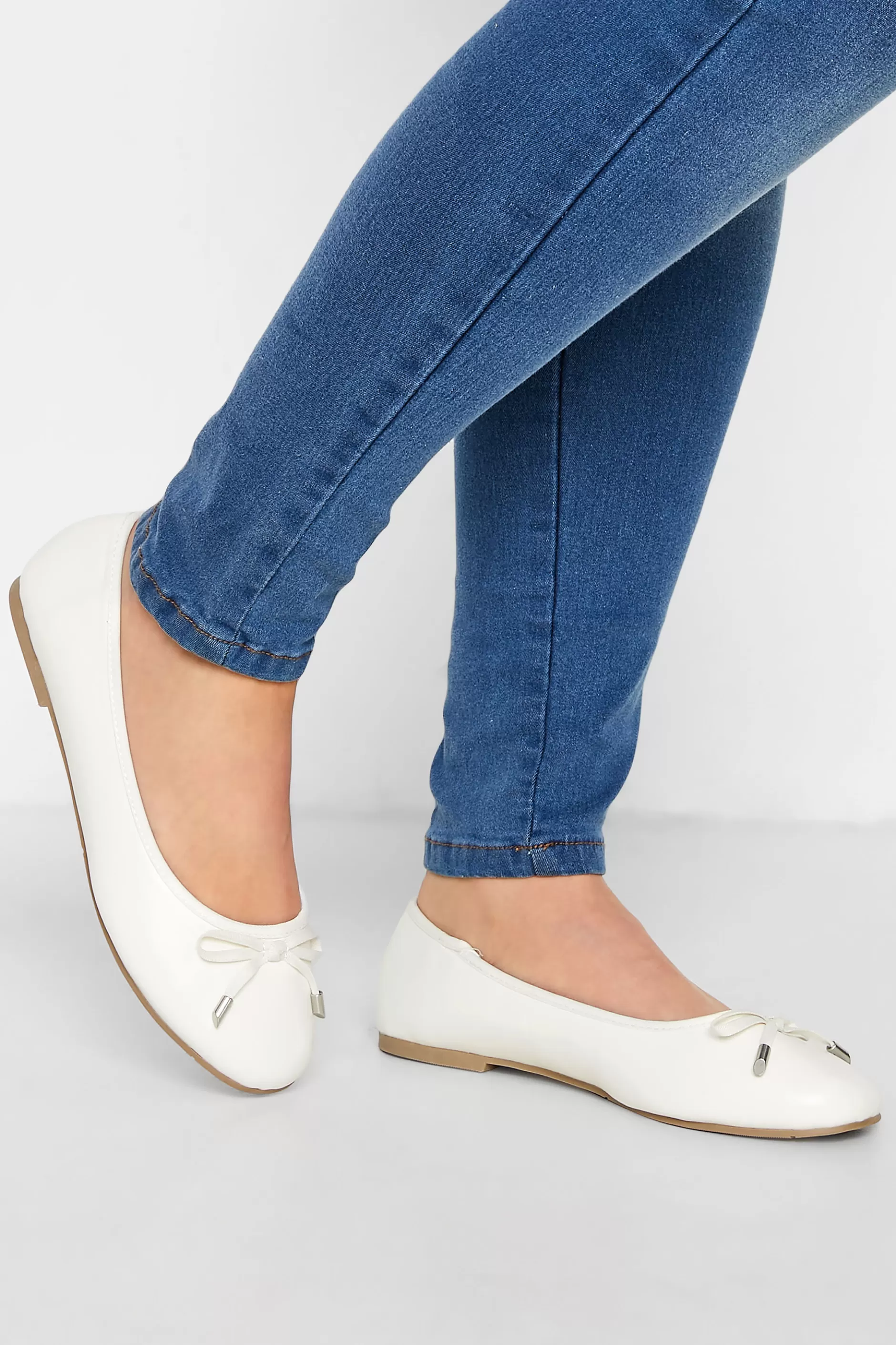 Women M&Co Flat Shoes>Yours Yours White Ballerina Pumps In Wide E Fit & Extra Wide Eee Fit