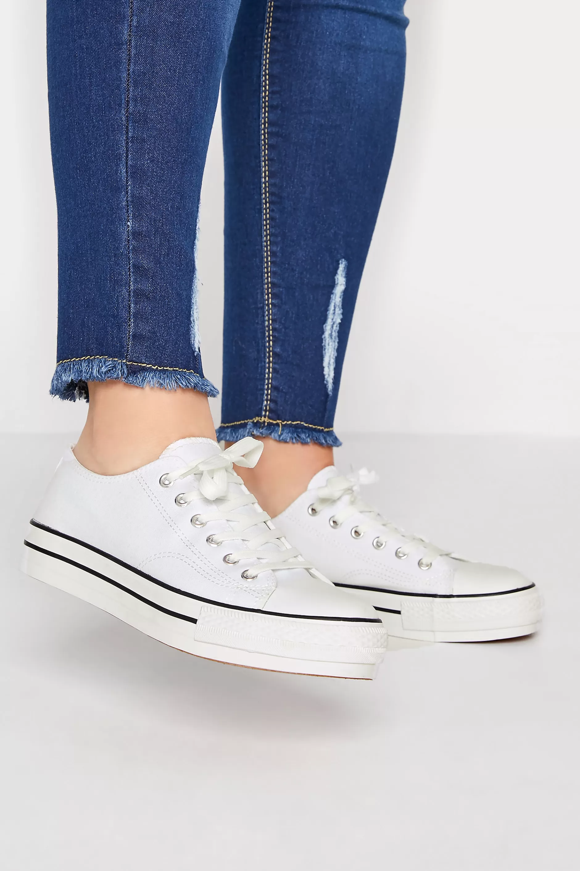 Women M&Co Flat Shoes>Yours Yours White Canvas Platform Trainers In Wide E Fit