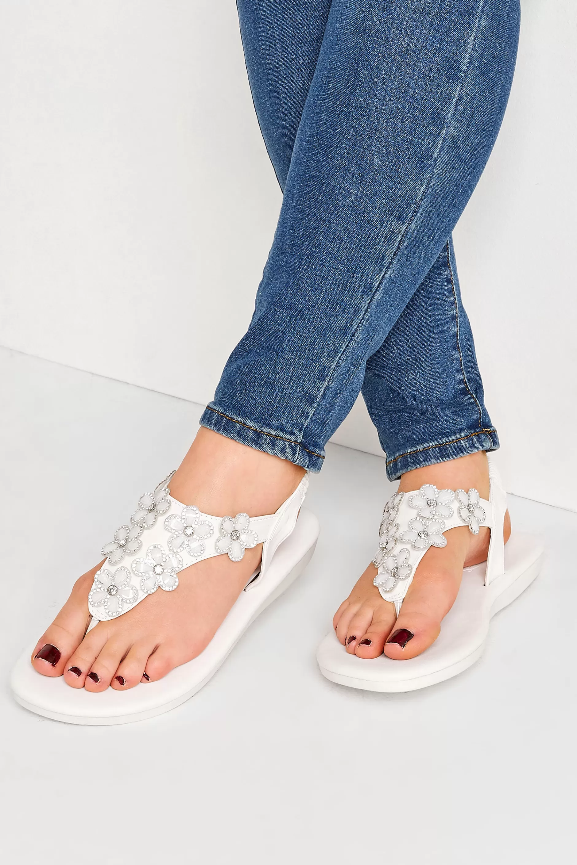 Women M&Co Flat Shoes>Yours Yours White Diamante Flower Sandals In Wide E Fit & Extra Wide Eee Fit